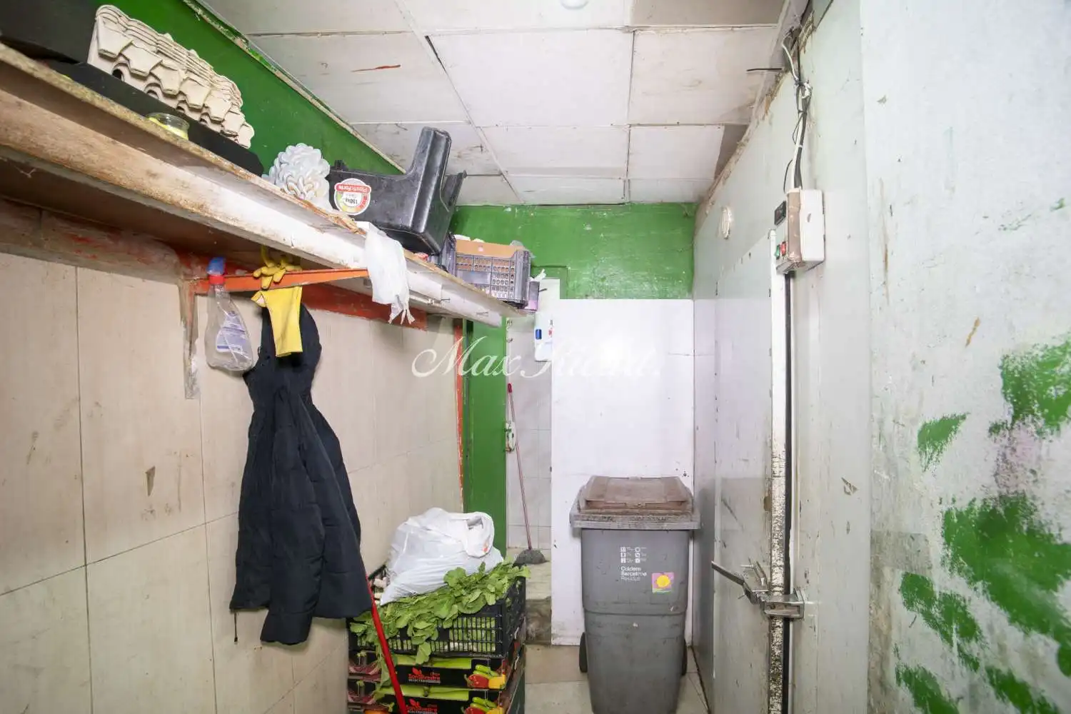 Local en venta en Barcelona con Calefacción y Amueblado