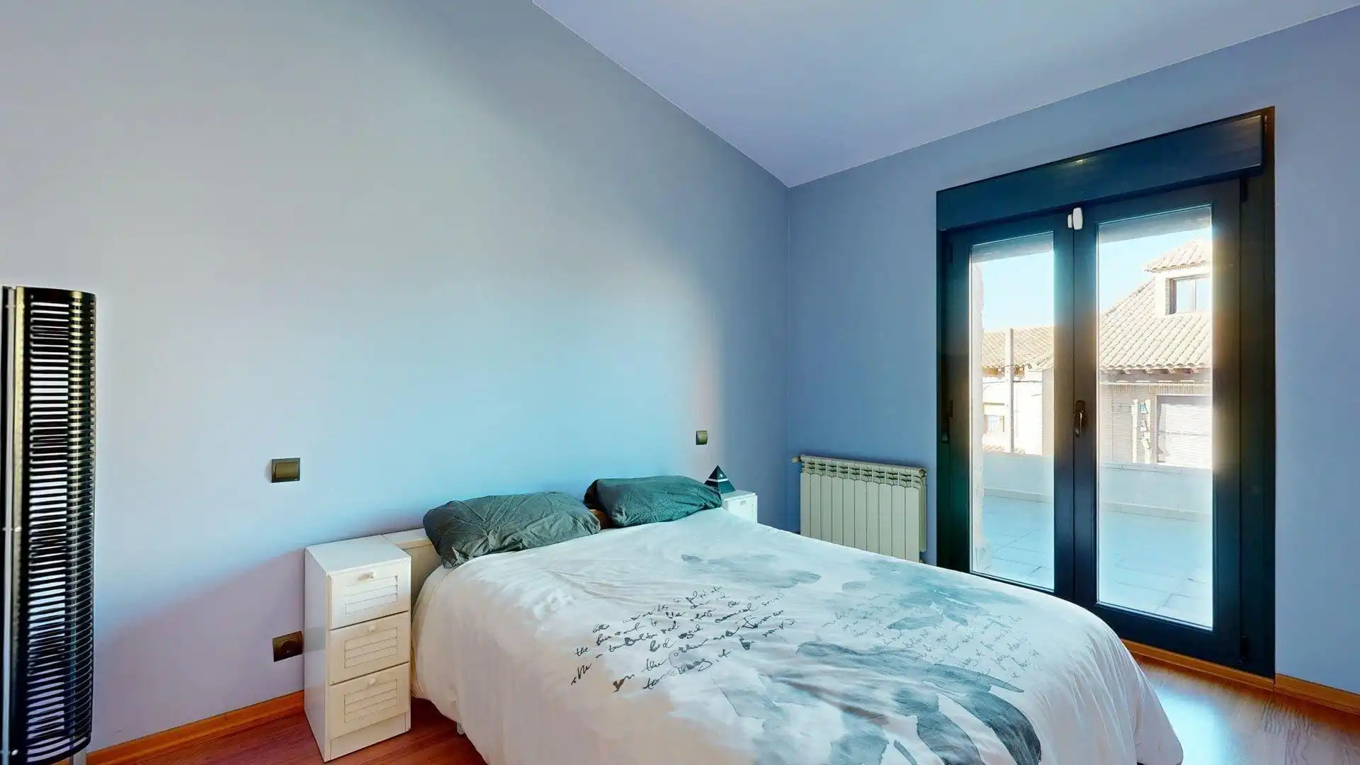 Schlafzimmer von Haus oder Chalet zum Verkauf in Nuez de Ebro mit Klimaanlage, Heizung und Privatgarten