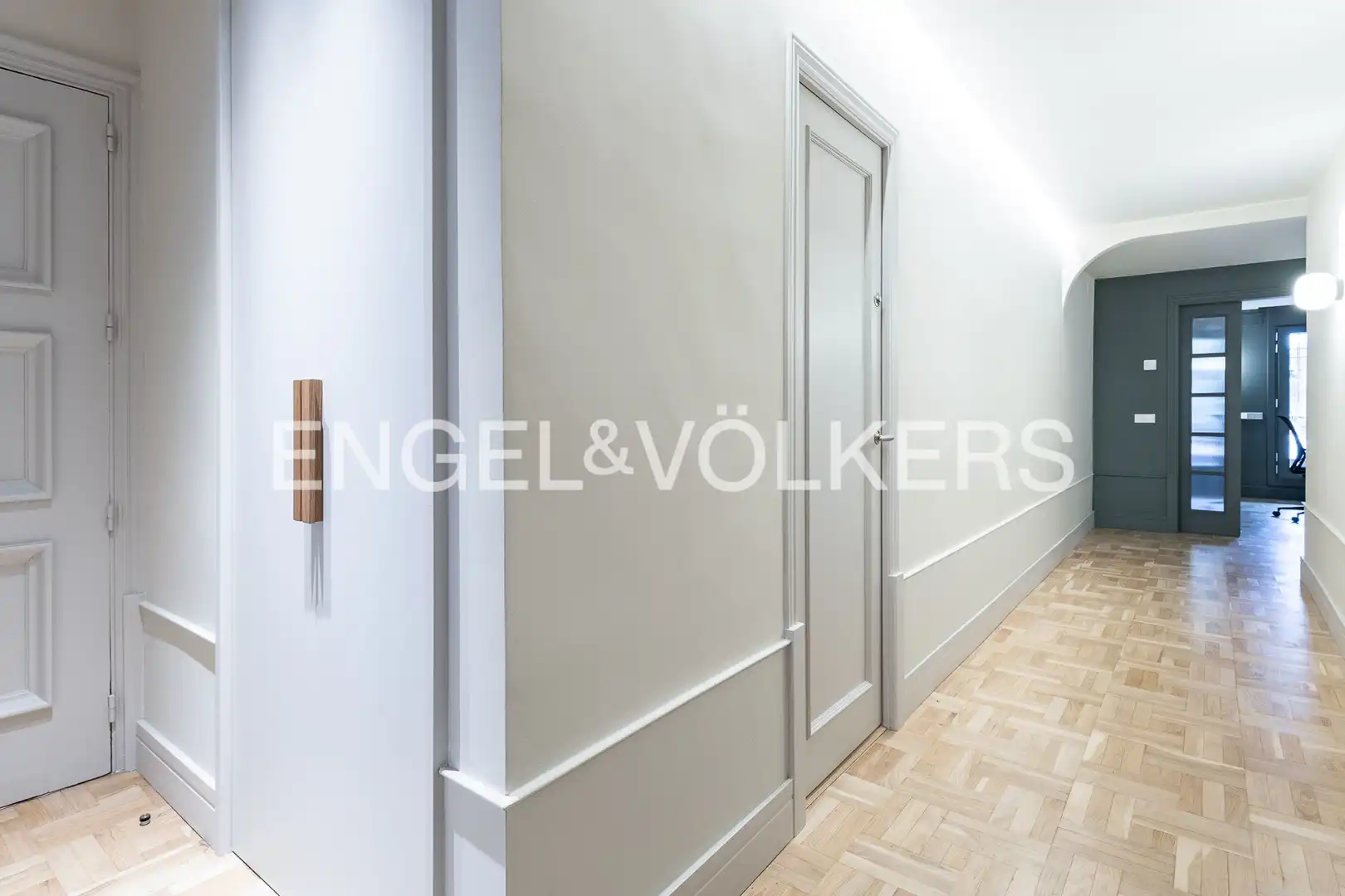 Flat for sale in Barcelona  with Air Conditioner, Heating and Parquet flooring