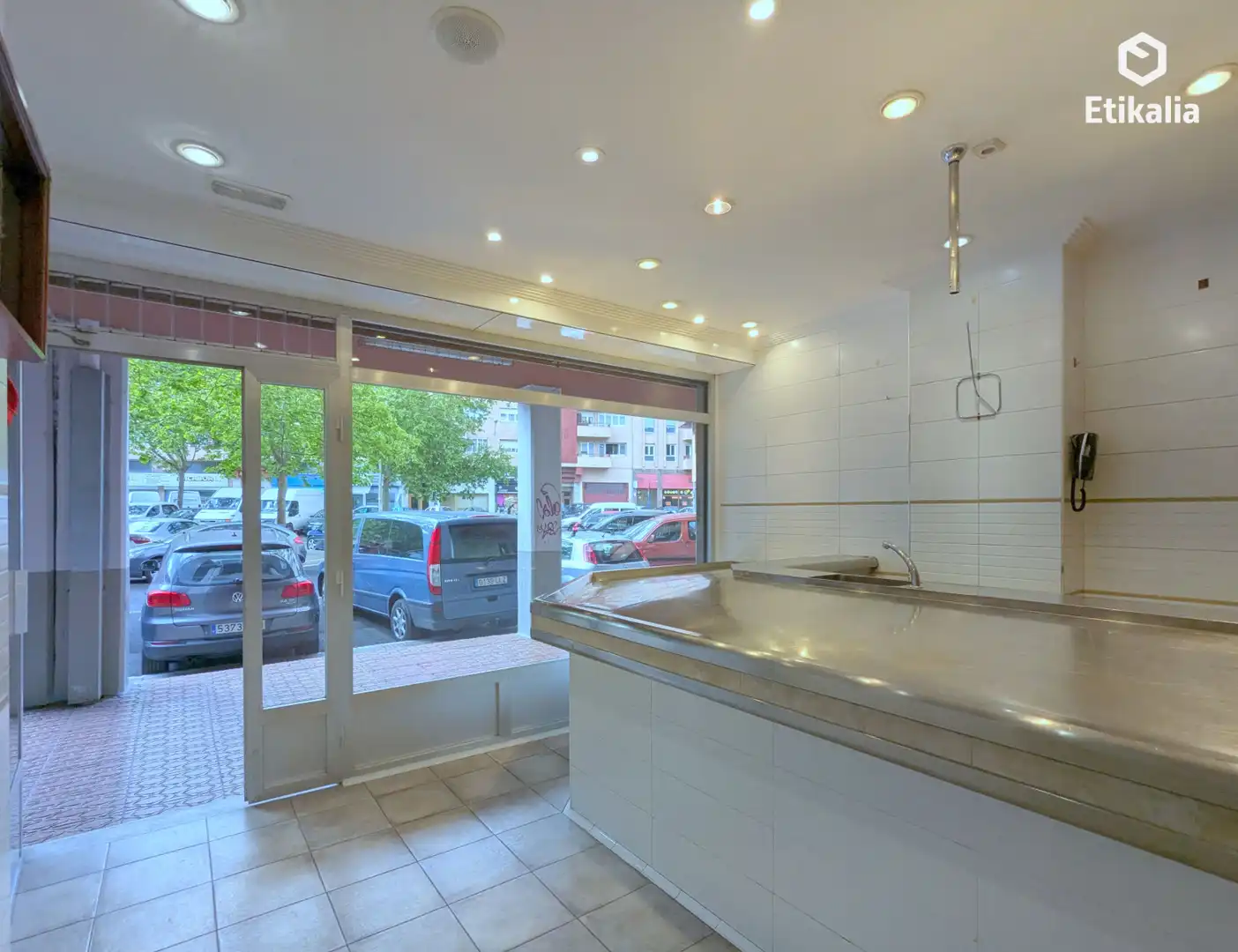 Local en venta en Vitoria-Gasteiz - Hortaleza, Aranbizkarra