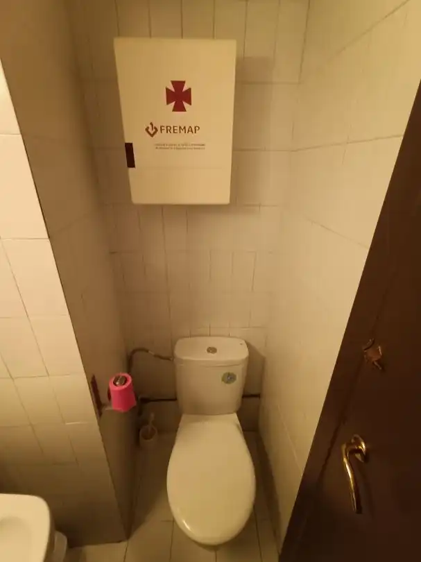 Badezimmer von Geschaftsraum zum Verkauf in Durango