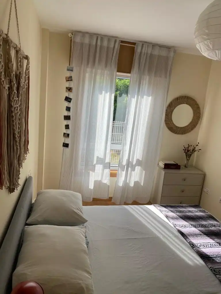 Schlafzimmer von Erdgeschoss zur Miete in Cedeira mit Schwimmbad und Möbliert
