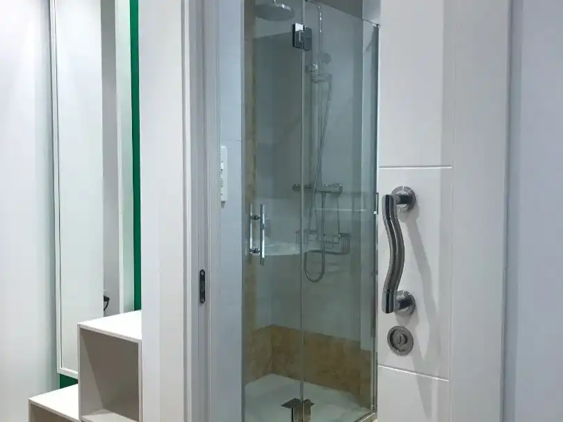 Badezimmer von Wohnungen zur Miete in Valladolid mit Klimaanlage, Heizung und Parkett