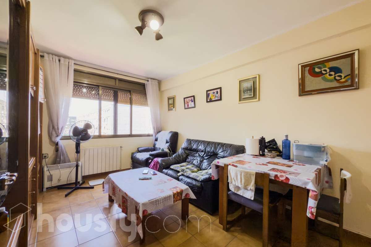 Flat for sale in Plaça dels Germans Serra, El Besós i el Maresme