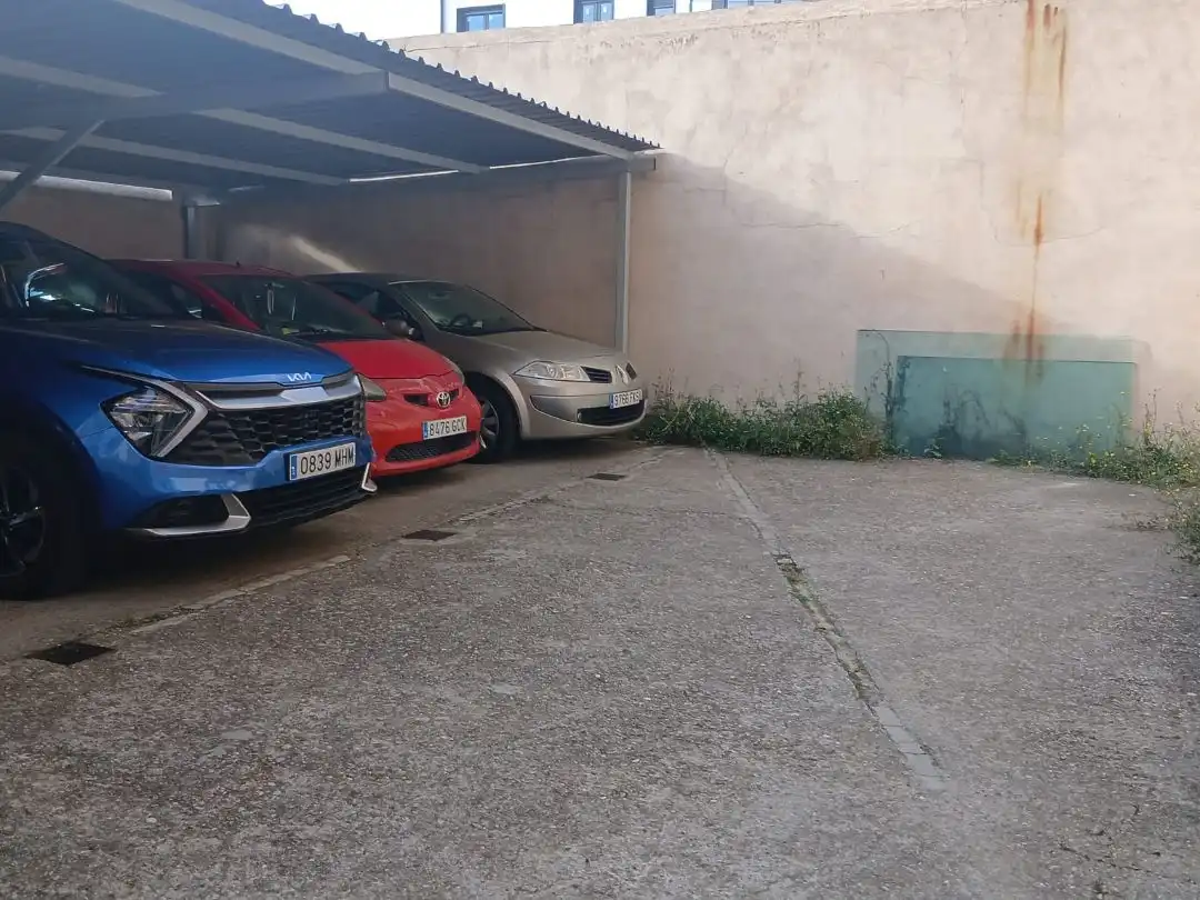 Parkplatz von Garage zur Miete in Madrid