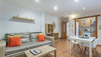 Living room of Flat for sale in  Granada Capital  with Air Conditioner, Heating and Balcony