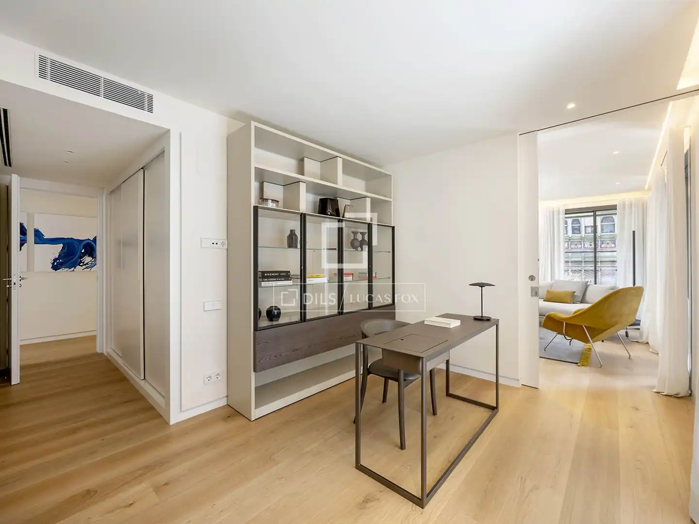 Bedroom of Flat for sale in Barcelona  with Air Conditioner, Terrace and Swimming Pool