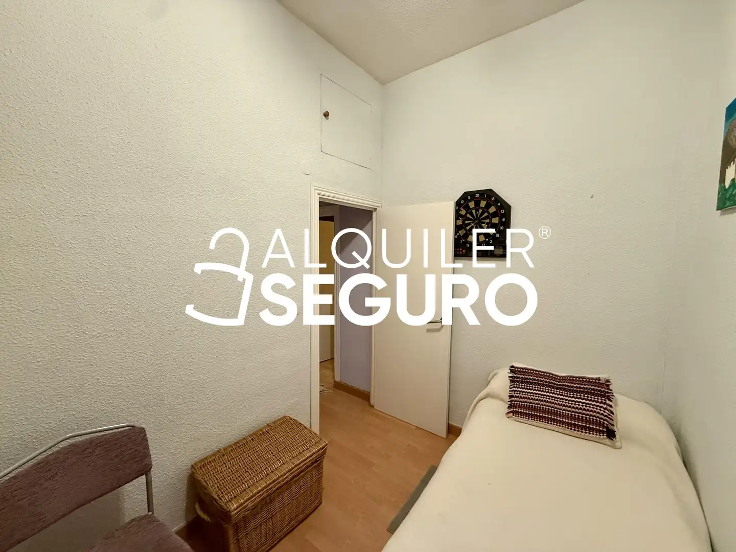 Bedroom of Flat for rent in Juan de la Cierva