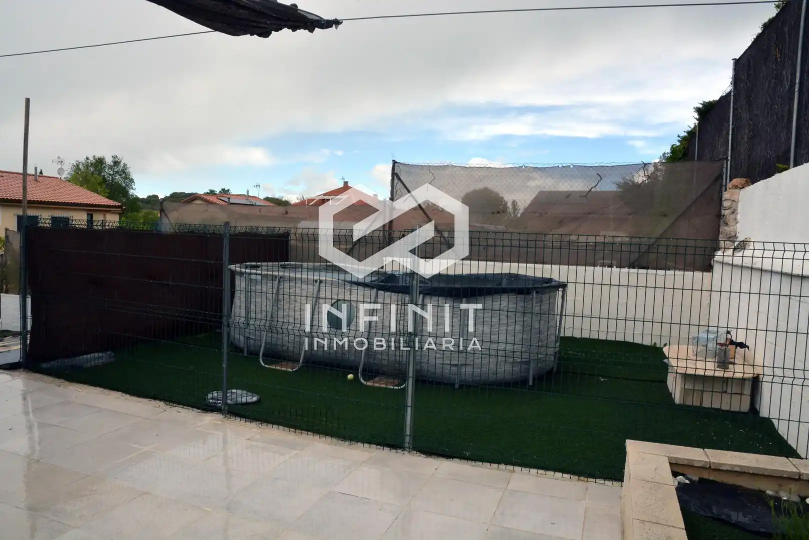 Swimming pool of Houses for sale in Yebes  with Air Conditioner, Heating and Private garden