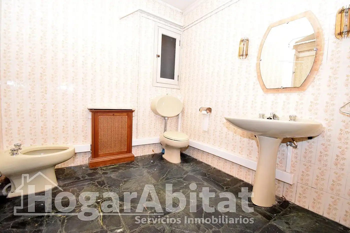 Baño de Piso en venta en Castellón de la Plana / Castelló de la Plana con Calefacción y Balcón