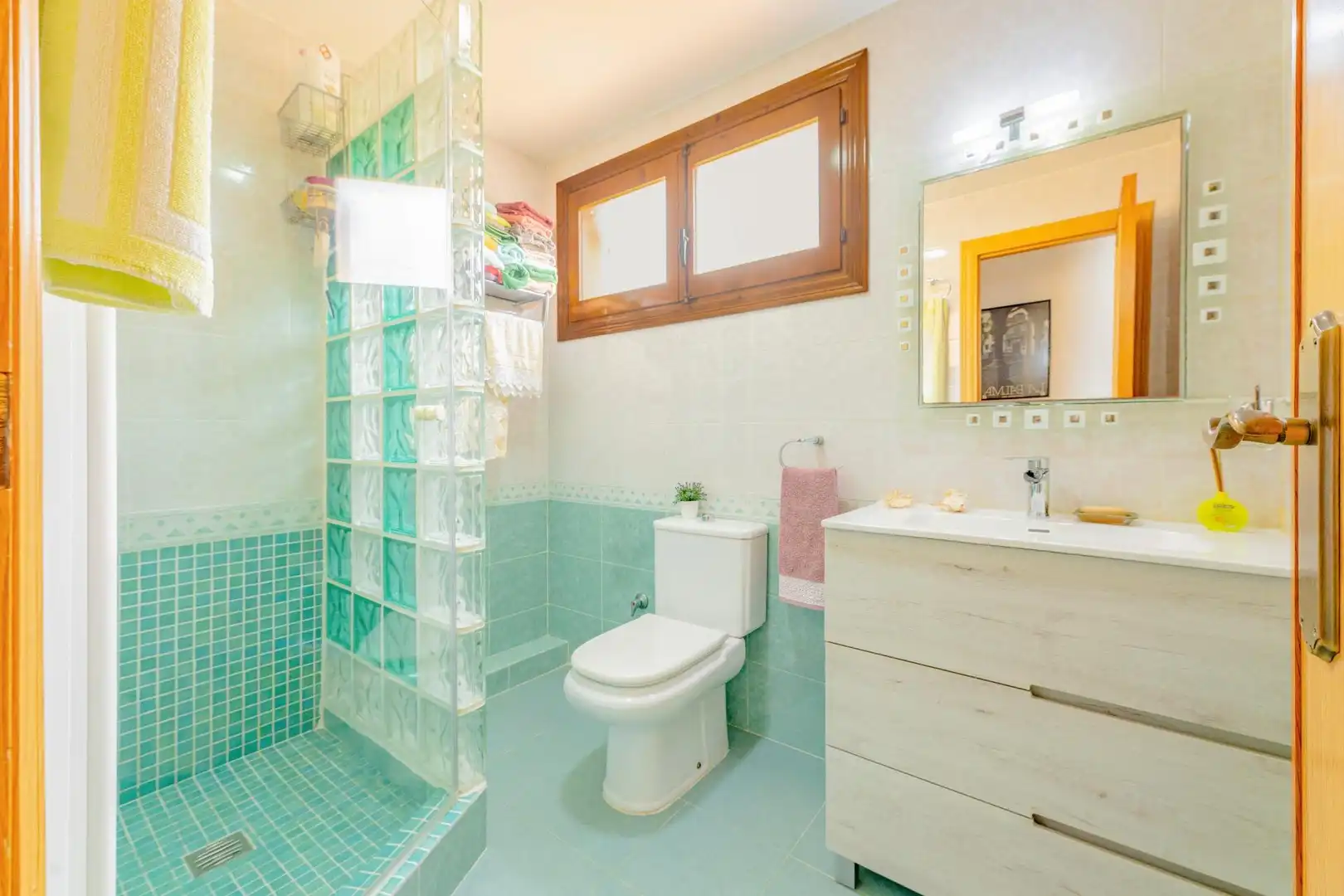 Baño de Casa adosada en venta en Chiva con Aire acondicionado, Calefacción y Terraza