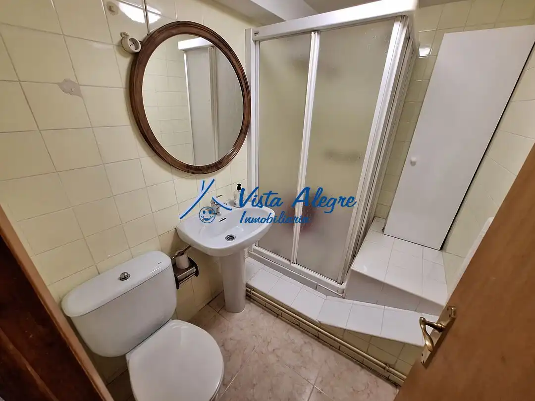 Baño de Casa o chalet en venta en Ollauri con Calefacción, Trastero y Amueblado