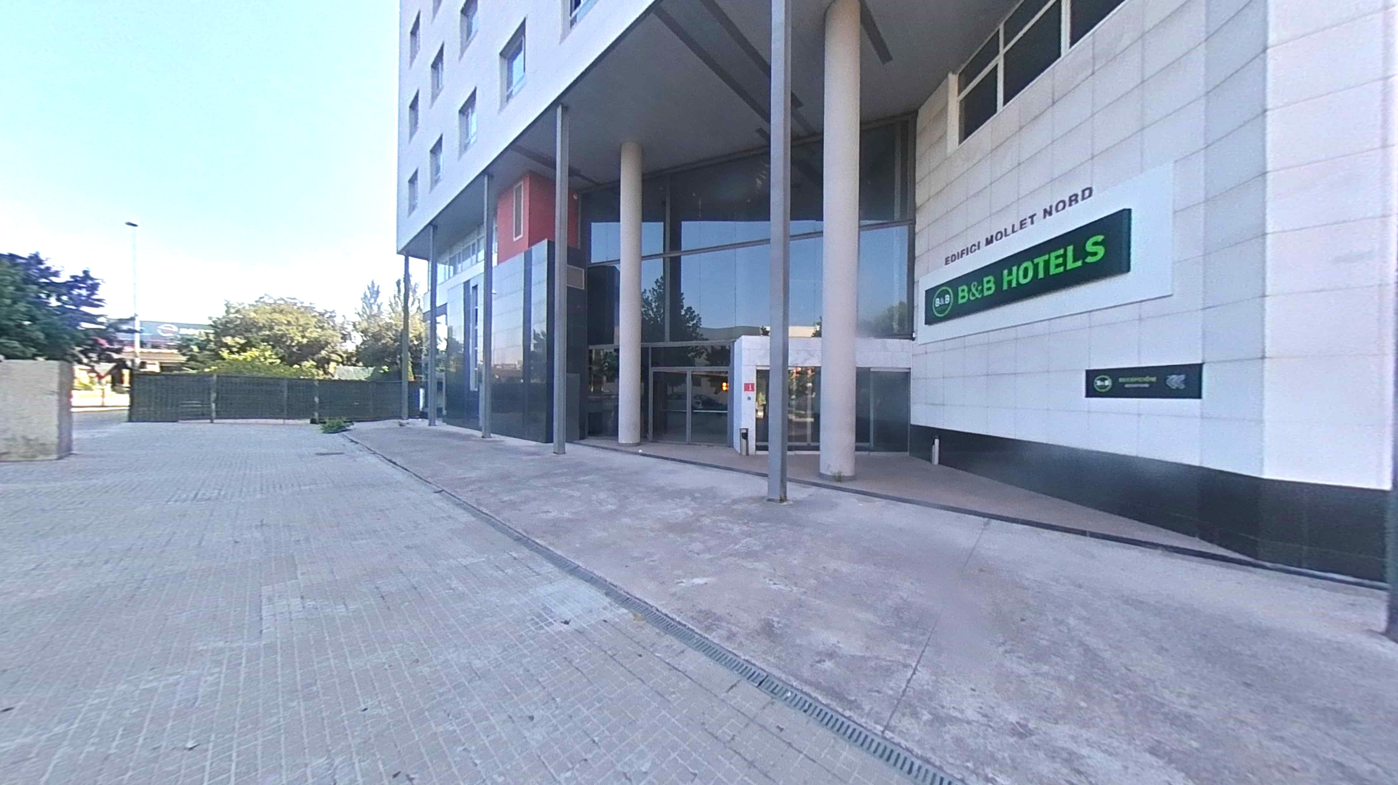 Vista exterior de Local en venda en Mollet del Vallès