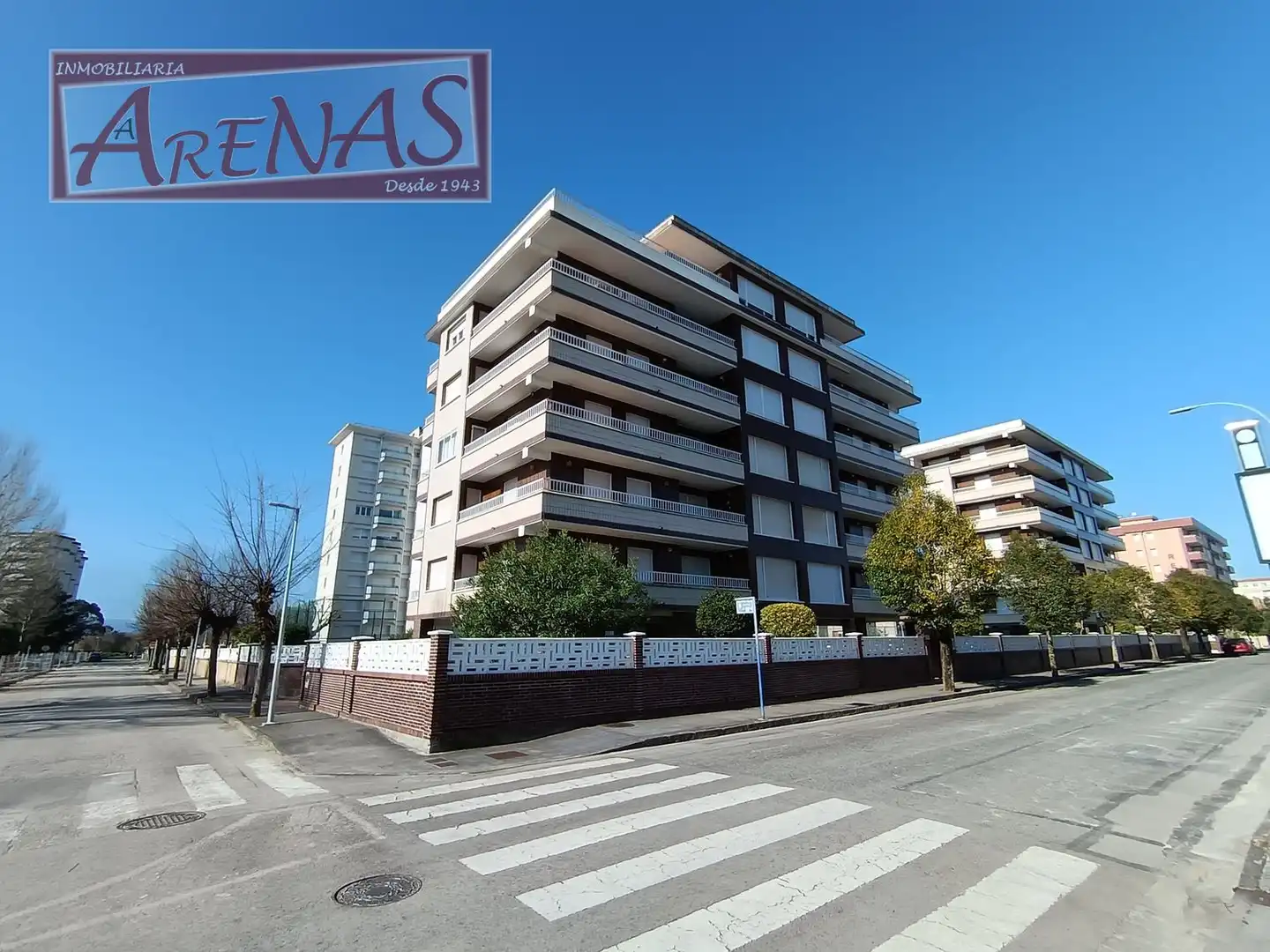 Vista exterior de Piso en venta en Laredo con Calefacción, Jardín privado y Parquet