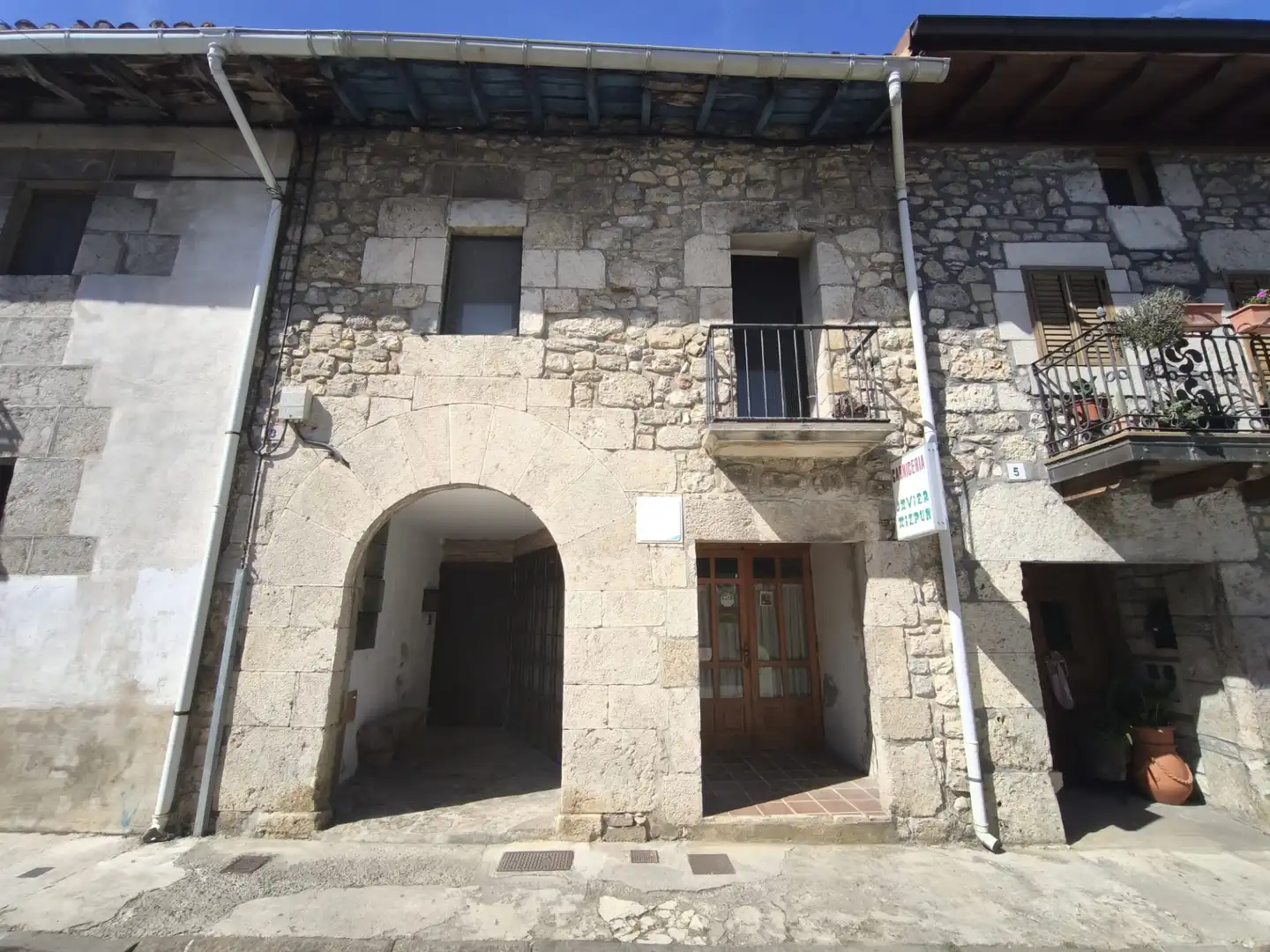 Gewerbefläche zum Verkauf in Calle Felipe Gorriti, imagen 2