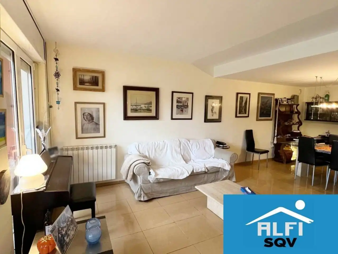 Sala d'estar de Casa o xalet en venda en Sant Quirze del Vallès amb Aire condicionat, Calefacció i Jardí privat