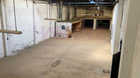 nave industrial muy versátil y muy comercial con gran fachada a la autovía chaflan totalmente exterioroficinas montacargas con luz
