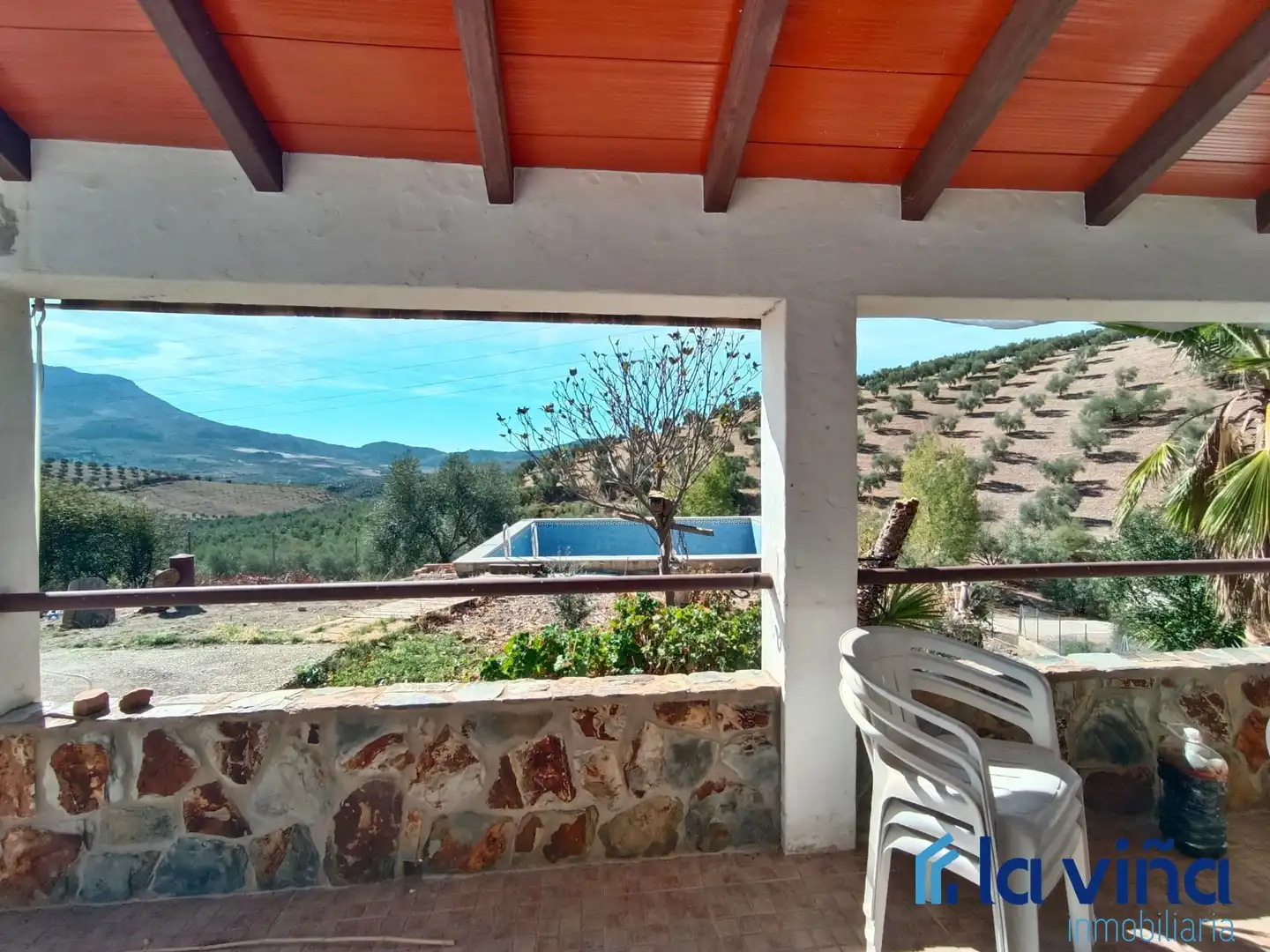Vista exterior de Casa o xalet en venda en El Burgo amb Traster, Piscina i Moblat