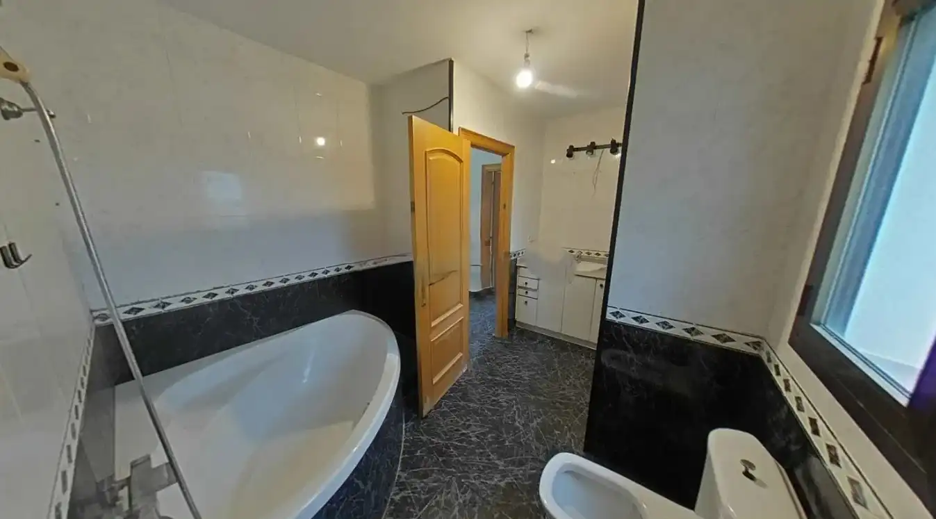 Bany de Casa o xalet en venda en Creixell amb Jardí privat i Terrassa