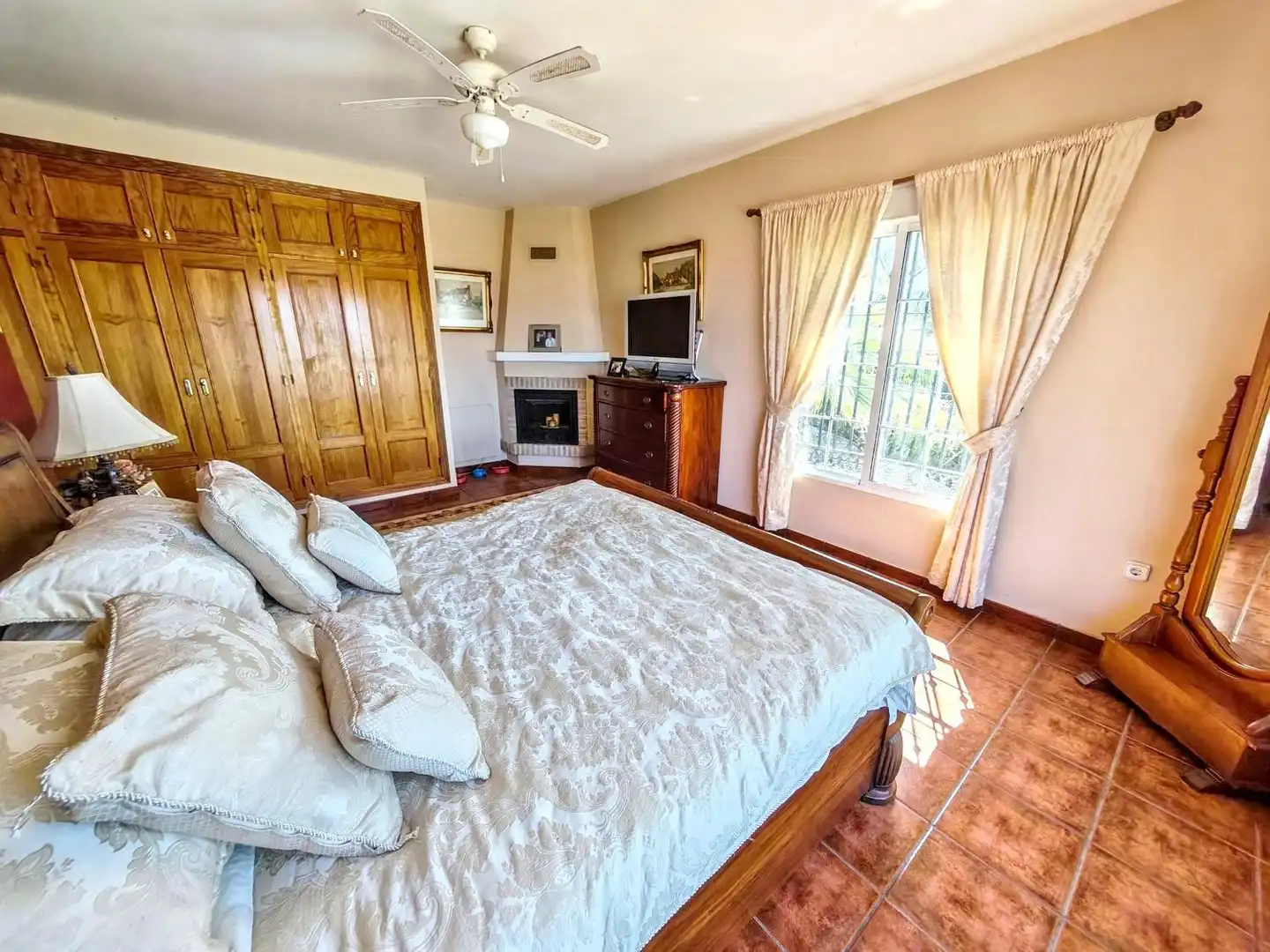 Schlafzimmer von Haus oder Chalet zum Verkauf in Alhaurín de la Torre mit Privatgarten, Terrasse und Abstellraum