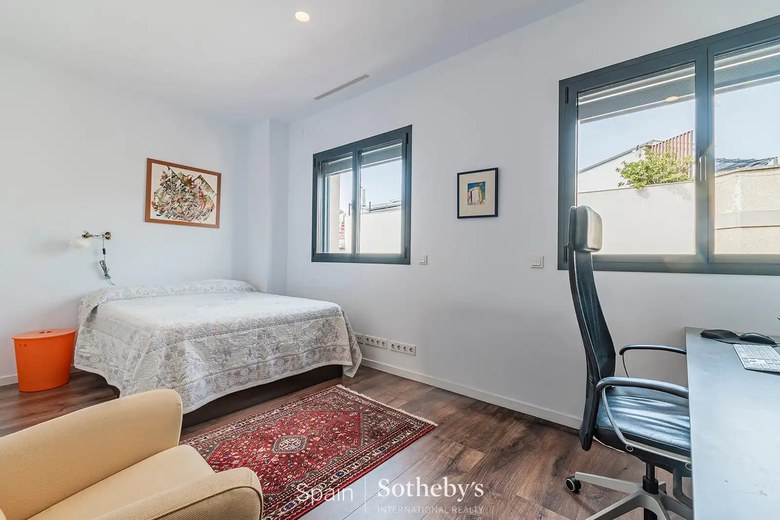 Habitación de Ático en venta en Sant Just Desvern con Aire acondicionado, Terraza y Trastero