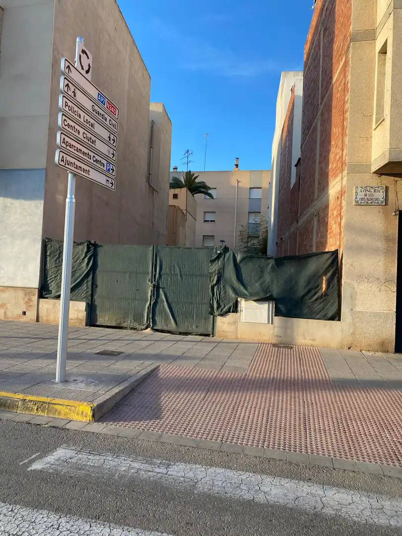 Terreno residencial en venta en Avinguda de les Corts Valencianes 1, imagen 3