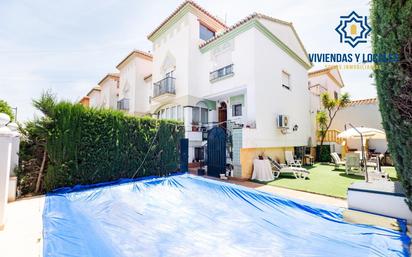 Jardí de Casa adosada en venda en Churriana de la Vega amb Aire condicionat, Calefacció i Traster