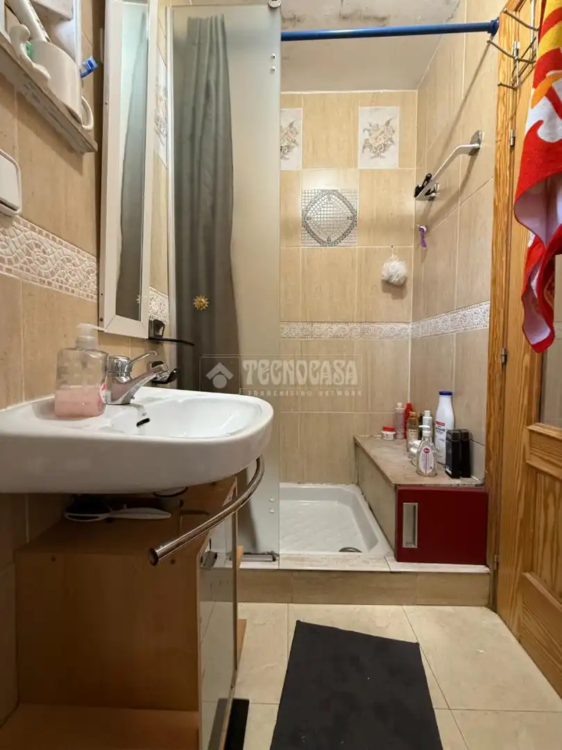 Baño de Piso en venta en Alovera con Calefacción y Balcón