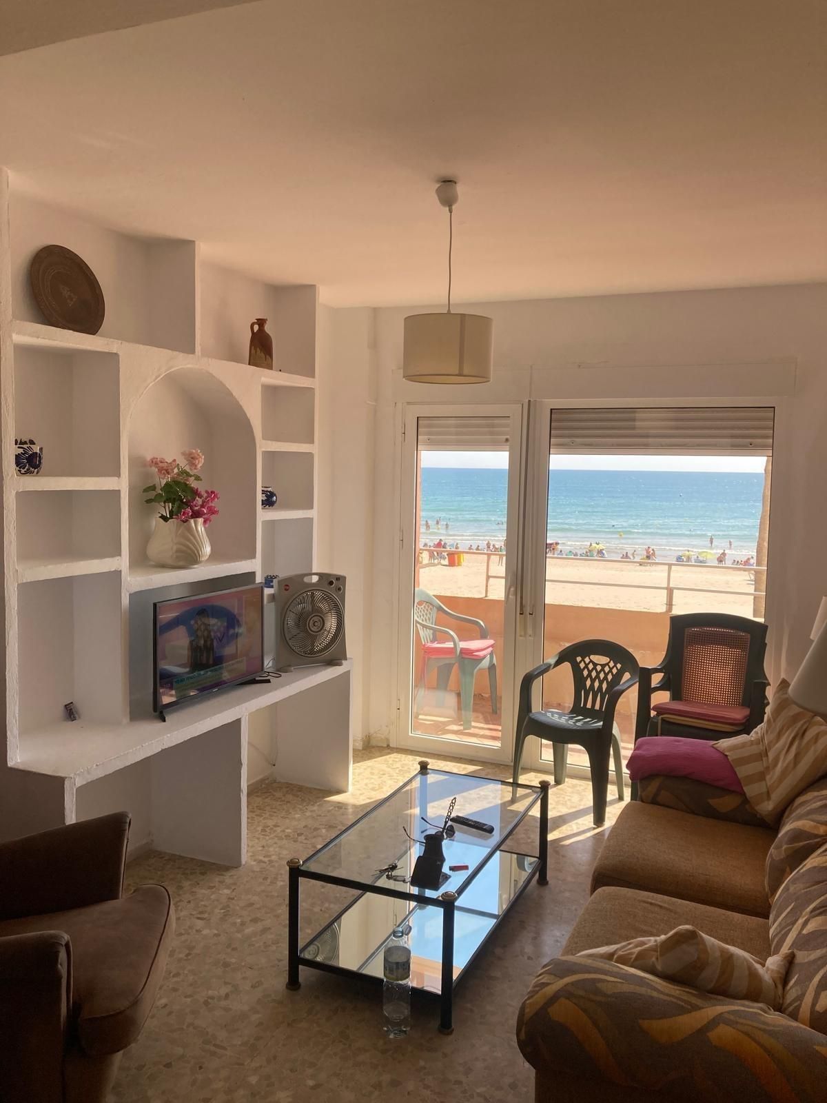 Habitación de Piso de alquiler en  Cádiz Capital