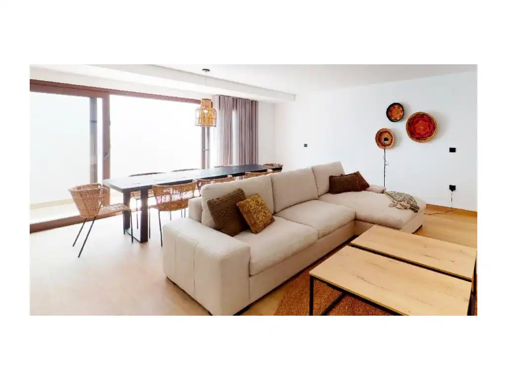 Sala d'estar de Casa o xalet en venda en Finestrat amb Aire condicionat, Jardí privat i Piscina