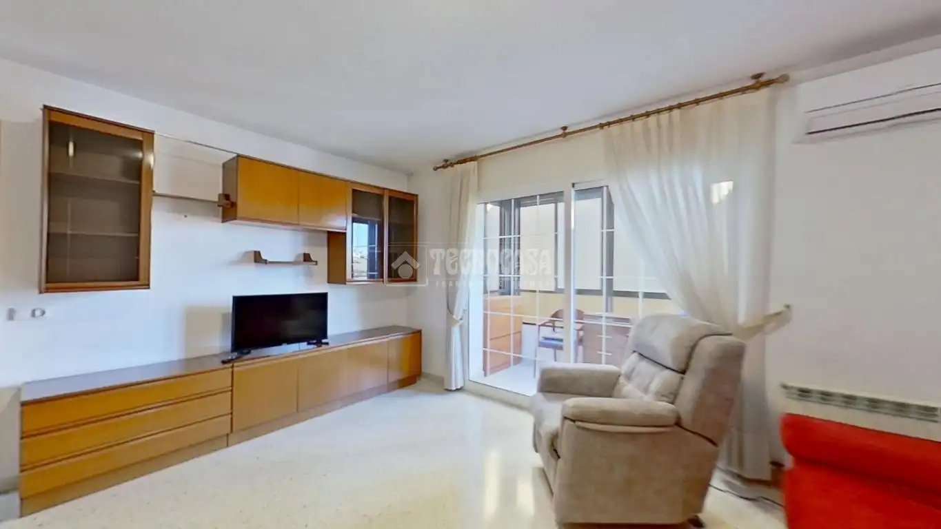 Living room of Flat for sale in Manresa  with Air Conditioner, Heating and Balcony