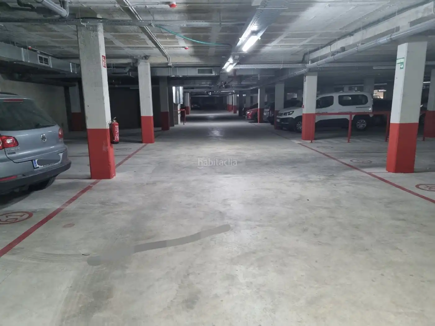Motorbike to rent in Carrer de Buxeda 13, imagen 5