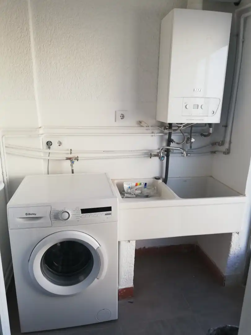 Bathroom of Flat for share in Alcoy / Alcoi  with Heating, Furnished and Balcony