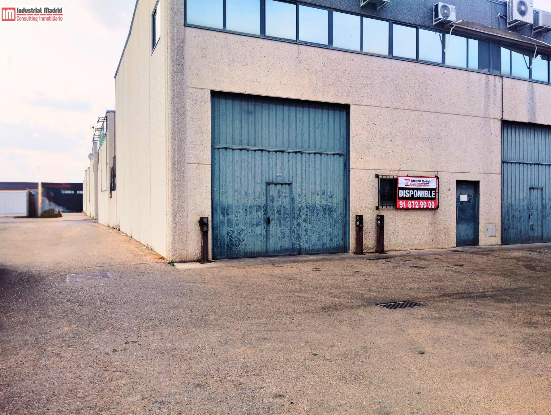 Exterior view of Industrial buildings for sale in Arganda del Rey