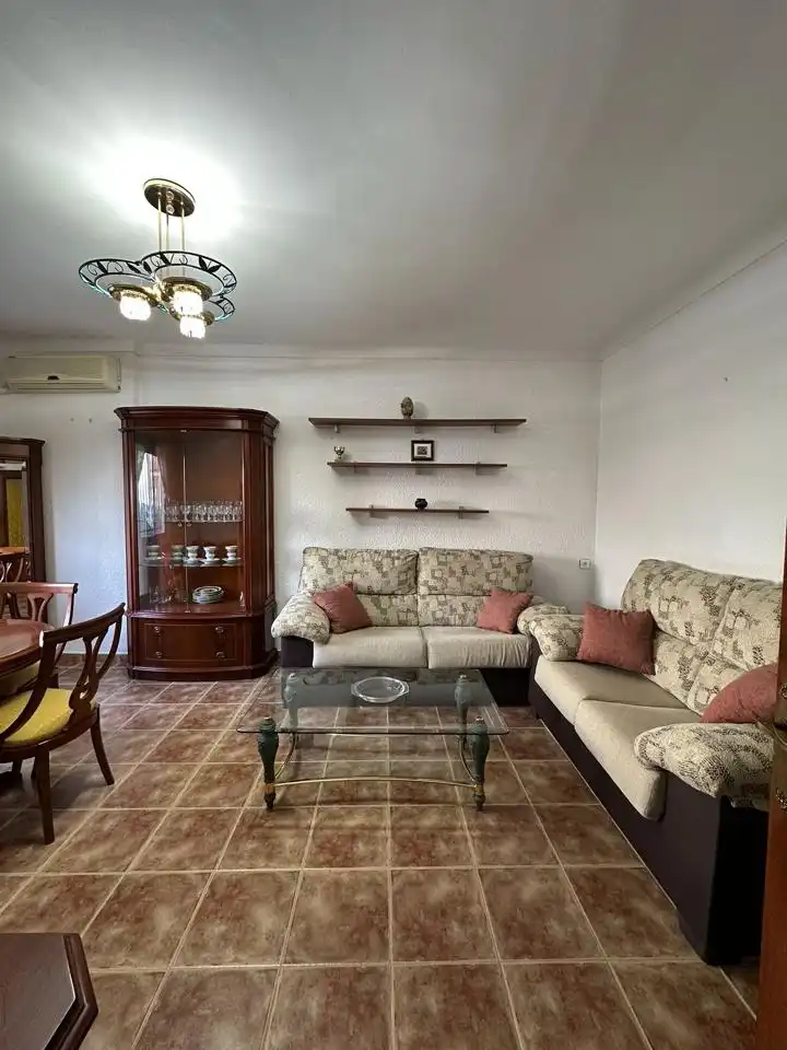Sala d'estar de Casa o xalet en venda en Cuevas del Campo amb Aire condicionat, Jardí privat i Traster