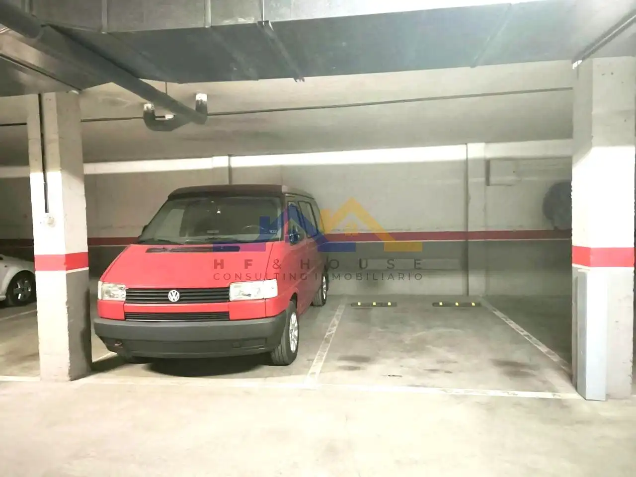 Parkplatz von Wohnung zum Verkauf in Ontígola mit Klimaanlage, Heizung und Privatgarten