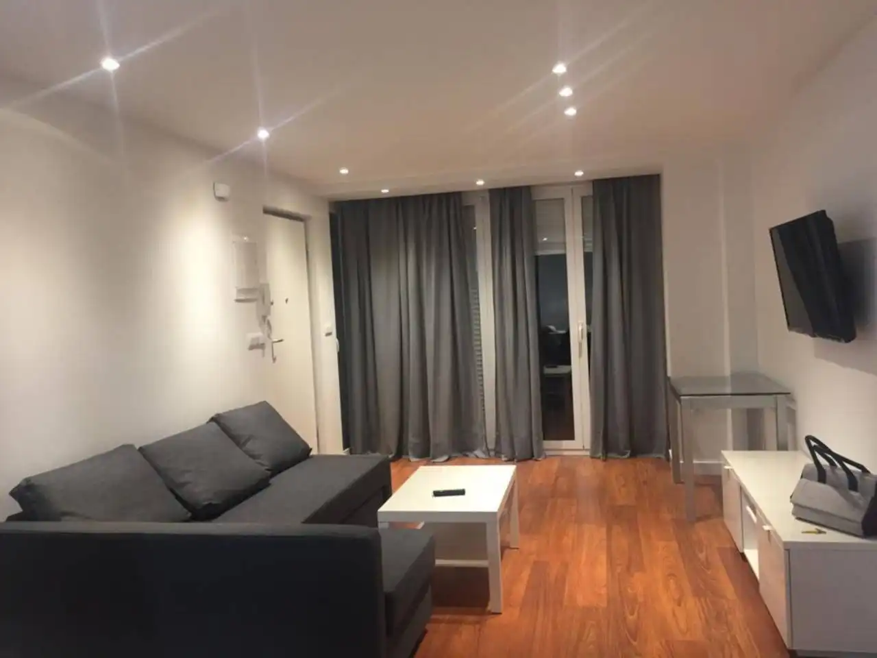 Flat for sale in Calle Almenara
