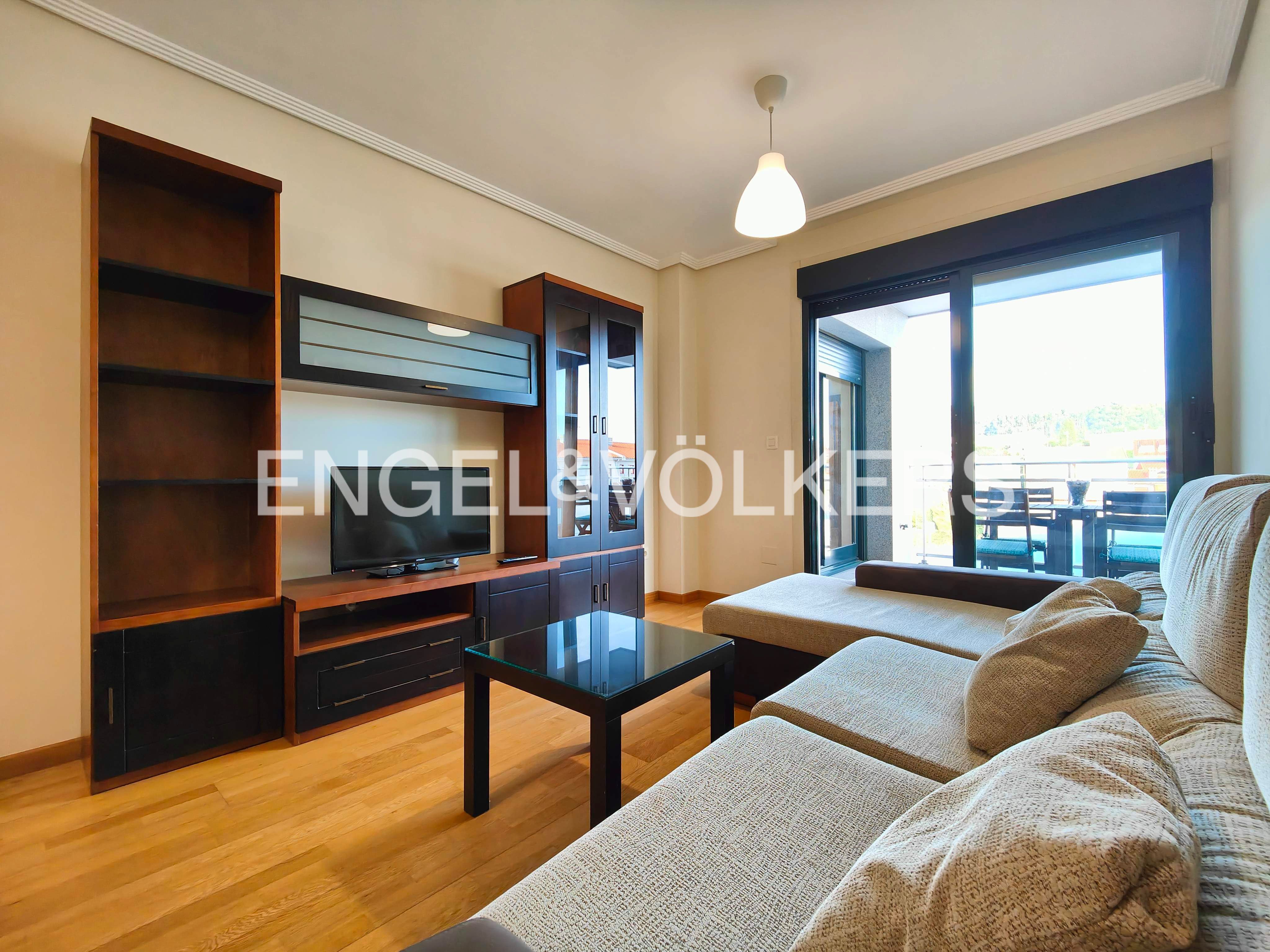 Living room of Apartment for sale in Sanxenxo  with Heating, Parquet flooring and Terrace