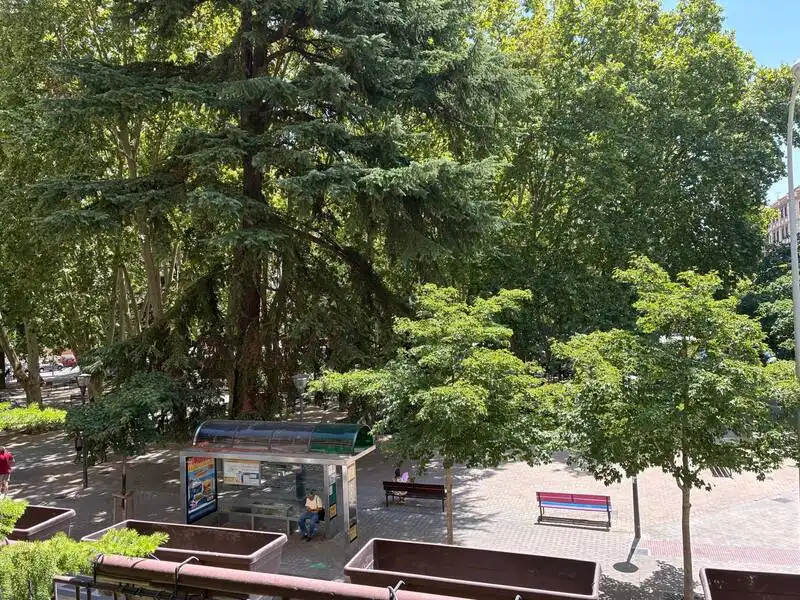 Vista exterior de Pis en venda en  Pamplona / Iruña amb Aire condicionat, Calefacció i Balcó