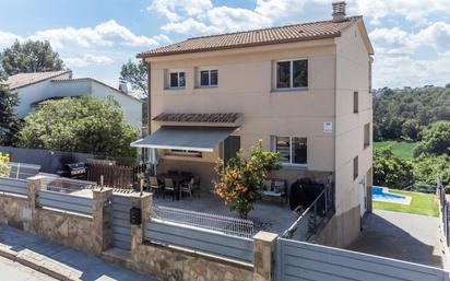 Exterior view of House or chalet for sale in Lliçà d'Amunt  with Heating, Private garden and Swimming Pool