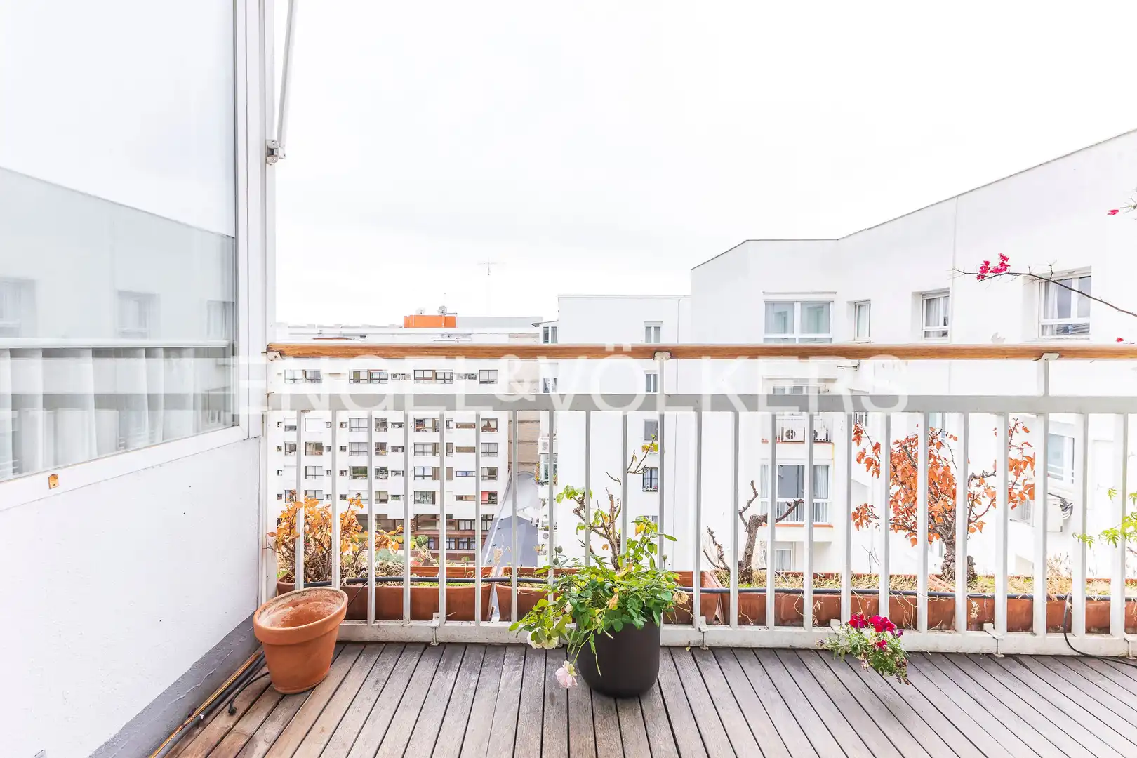 Balcony of Flat for sale in Madrid  with Air Conditioner, Heating and Parquet flooring