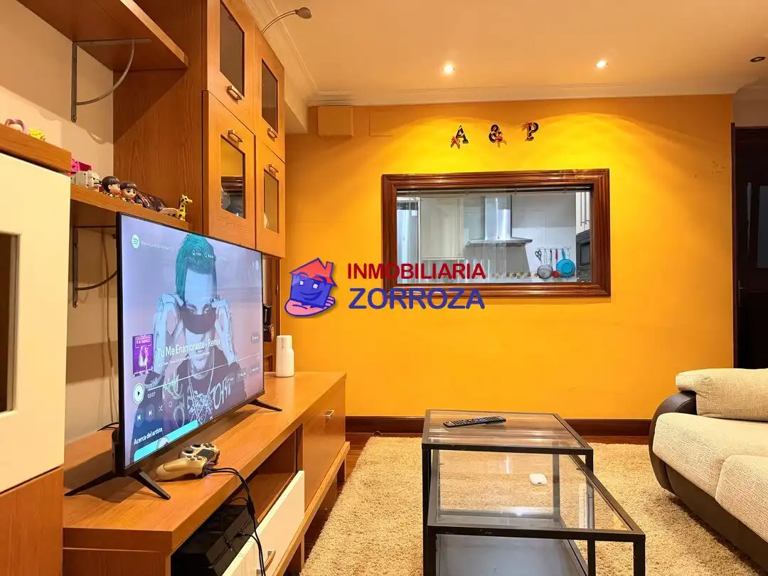 Sala de estar de Piso en venta en Bilbao  con Calefacción y Amueblado
