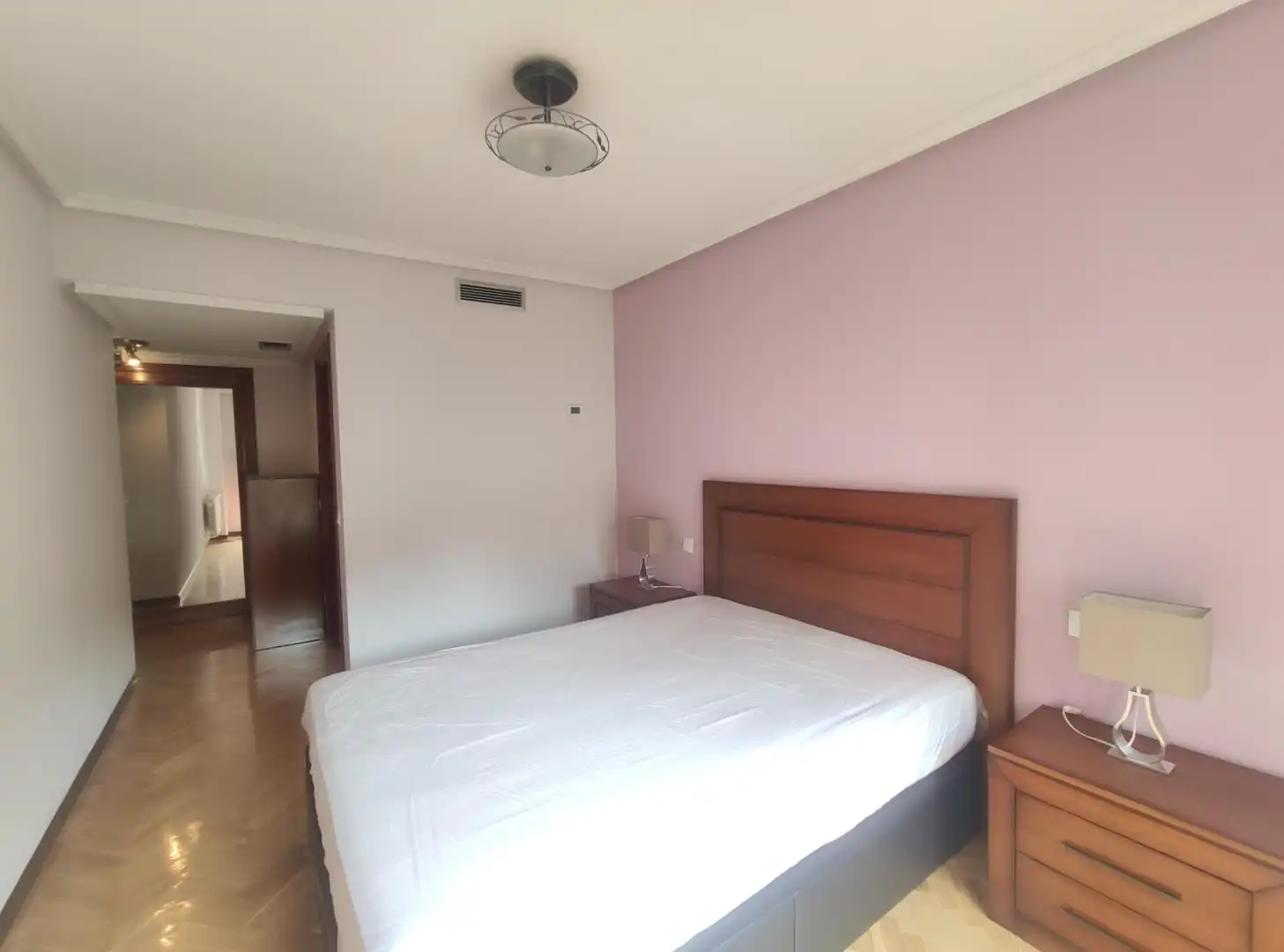Schlafzimmer von Wohnung zur Miete in Madrid mit Klimaanlage, Heizung und Parkett
