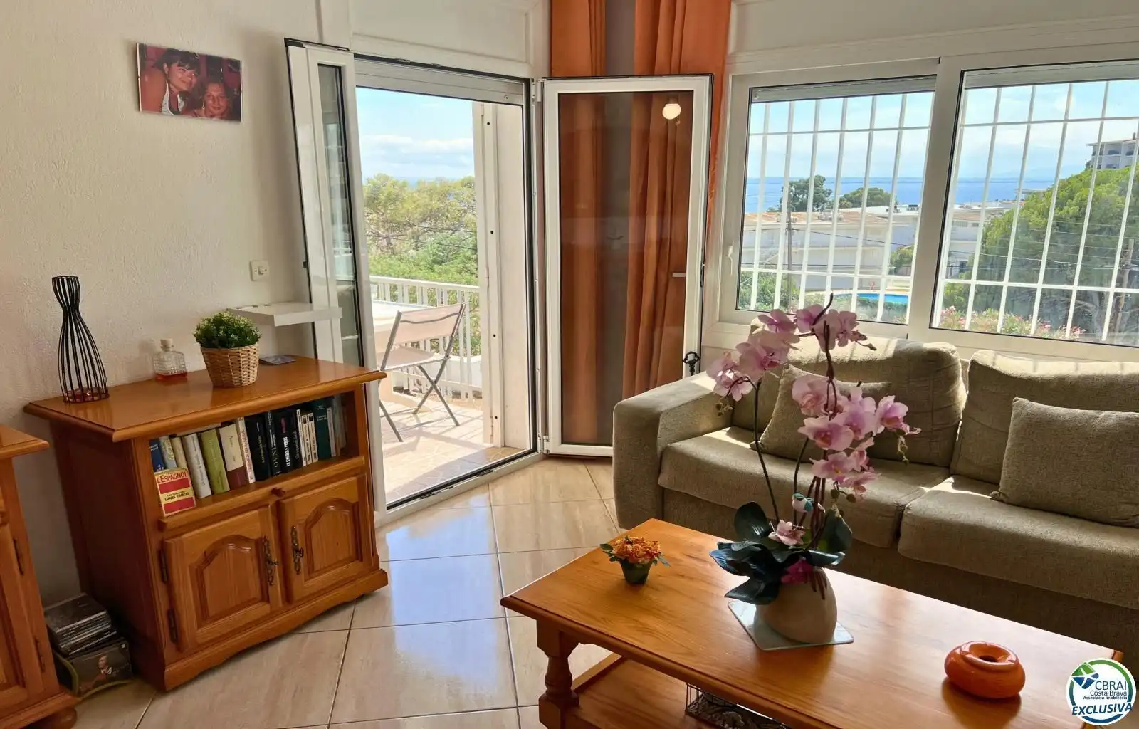 Sala d'estar de Apartament en venda en Roses amb Terrassa, Traster i Moblat