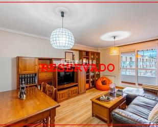 Living room of Flat for sale in Alcorcón  with Terrace and Swimming Pool