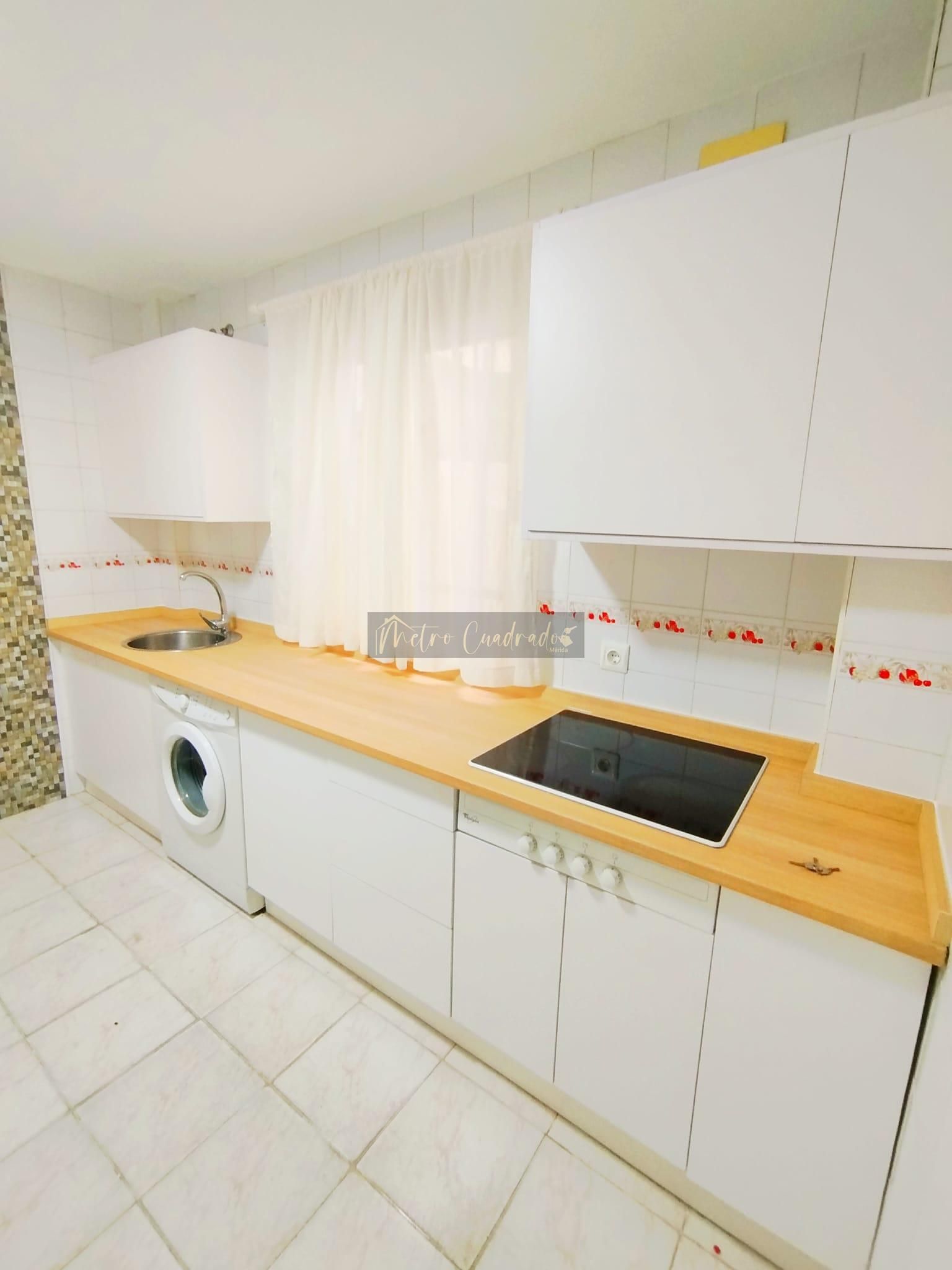 Kitchen of Flat to rent in Mérida  with Air Conditioner, Storage room and Furnished