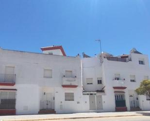 Vista exterior de Casa adosada en venda en San Fernando amb Balcó