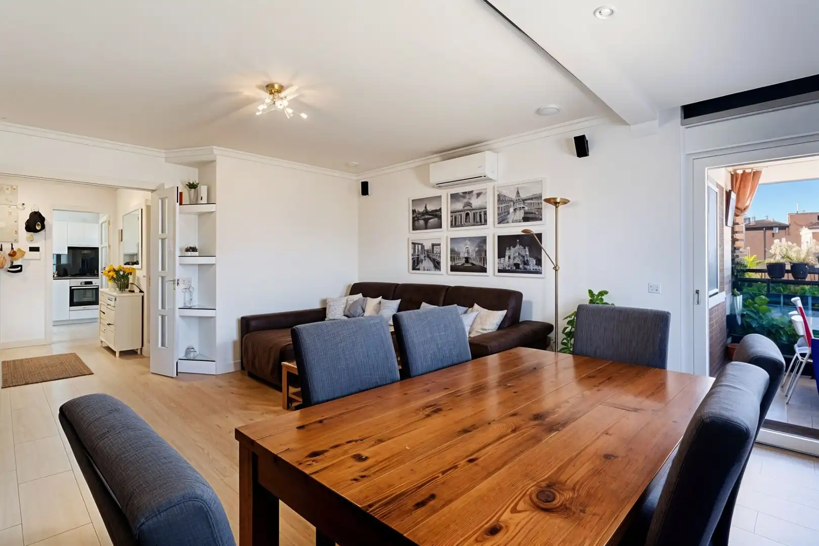 Living room of Flat for sale in Alcobendas  with Heating, Storage room and Furnished