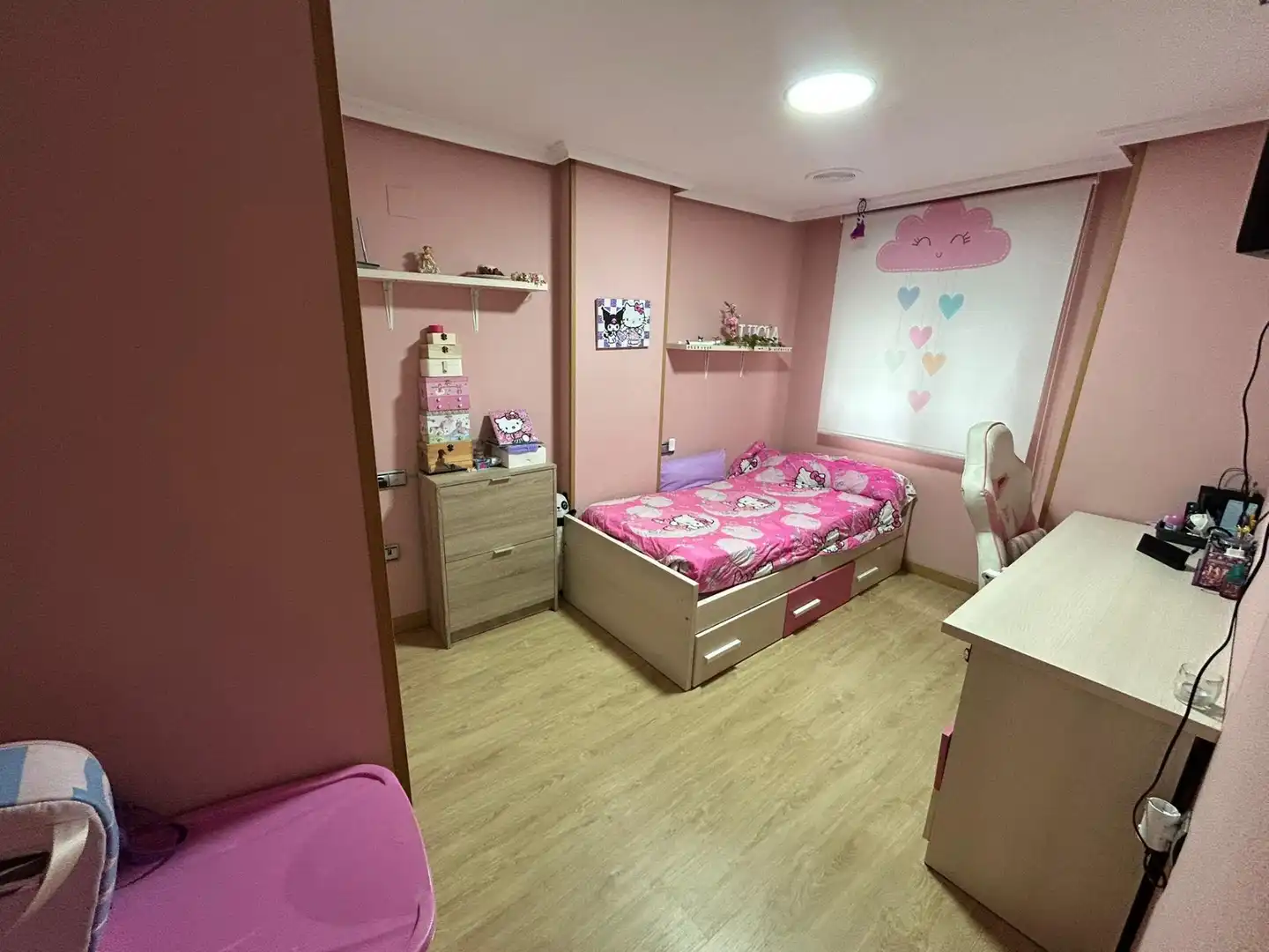 Dormitori de Apartament en venda en Torrevieja amb Terrassa i Balcó