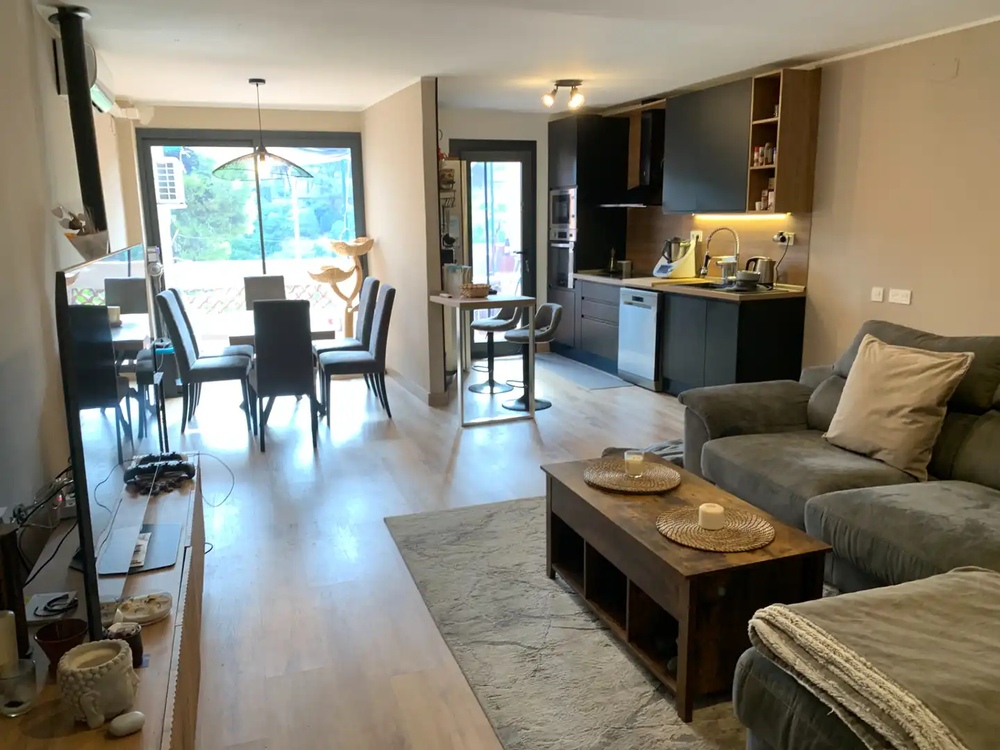 Sala d'estar de Casa o xalet en venda en Vallirana amb Aire condicionat, Calefacció i Jardí privat